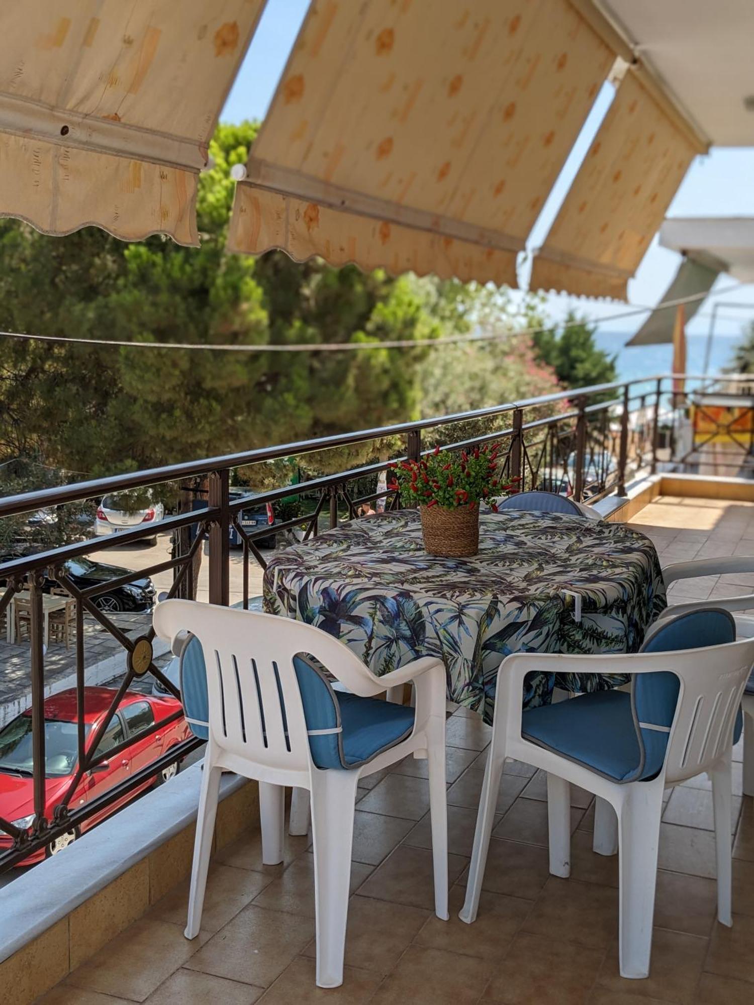 Rustic By The Sea Daire Flogita Dış mekan fotoğraf